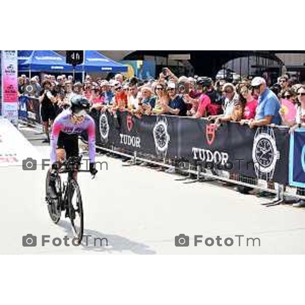 Tiziano Manzoni/LaPresse 8-7- 2025 Italia Cronaca BergamoBergamo 06/07/2025 Ciclismo Giro d’Italia Women - Tappa 1 partenza Chorus Life
