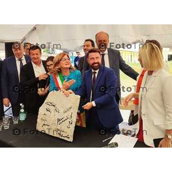 Tiziano Manzoni/LaPresse 10-7- 2025 Italia Cronaca Bergamo area ex caserme,Montelungo posa della prima pietra Colleoni, rigenerazione Bergamo.