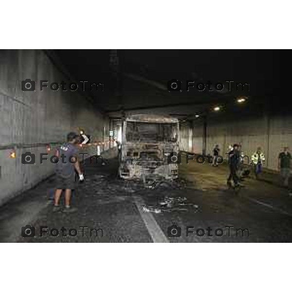 Tiziano Manzoni/LaPresse 11-7- 2025 Italia Cronaca Incidente mortale sotto la galleria del continente Prezzate Mapello