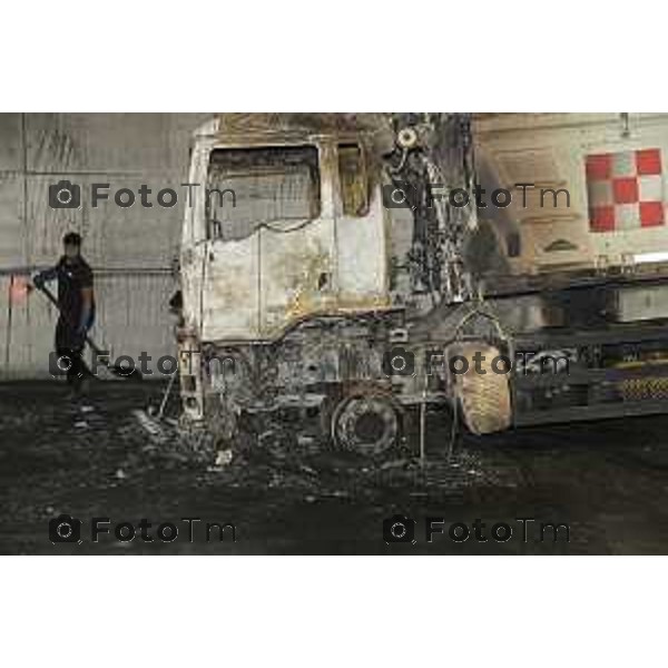 Tiziano Manzoni/LaPresse 11-7- 2025 Italia Cronaca Incidente mortale sotto la galleria del continente Prezzate Mapello
