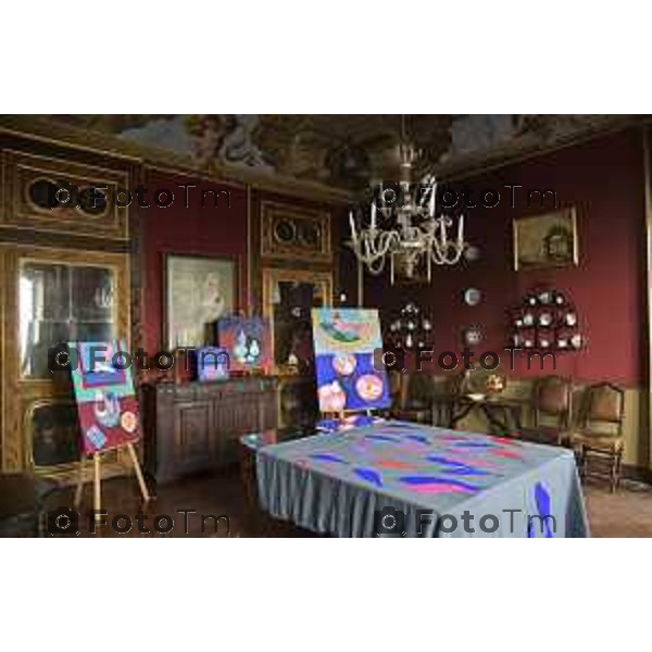 Bergamo Tour dimore e Design storiche i saloni arredati dagli artisti: Nella foto Palazzo Terzi con le opere delle artiste Paola Navone e Rosa Maria Rinaldi