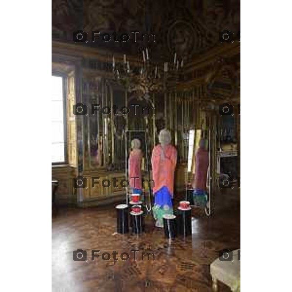 Bergamo Tour dimore e Design storiche i saloni arredati dagli artisti: Nella foto Palazzo Terzi con le opere delle artiste Paola Navone e Rosa Maria Rinaldi