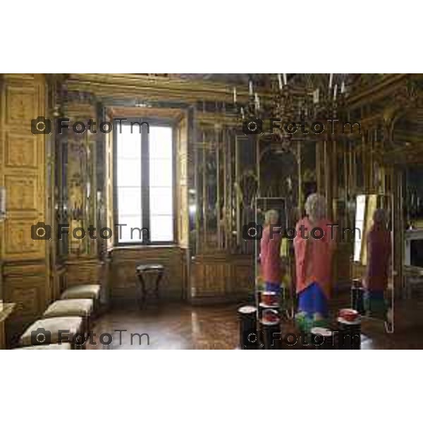Bergamo Tour dimore e Design storiche i saloni arredati dagli artisti: Nella foto Palazzo Terzi con le opere delle artiste Paola Navone e Rosa Maria Rinaldi