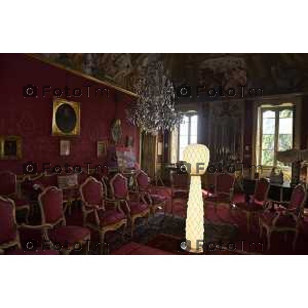 Bergamo Tour dimore e Design storiche i saloni arredati dagli artisti: Nella foto Palazzo Terzi con le opere delle artiste Paola Navone e Rosa Maria Rinaldi