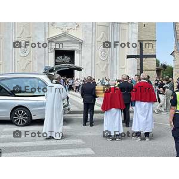 Tiziano Manzoni/LaPresse 17-7- 2025 Italia Cronaca Bergam Calcinate funerale Andrea Russo, morto lanciandosi nel motore di un aereo