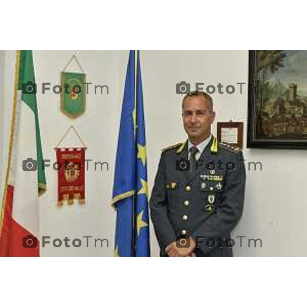 Tiziano Manzoni/LaPresse 28-7- 2025 Italia Cronaca Bergamo nuovo comandnate Comando Provinciale Giuardia di Finanza Col. Filippo Ivan Bixio saluta Giovanni Fontana (occhiali)