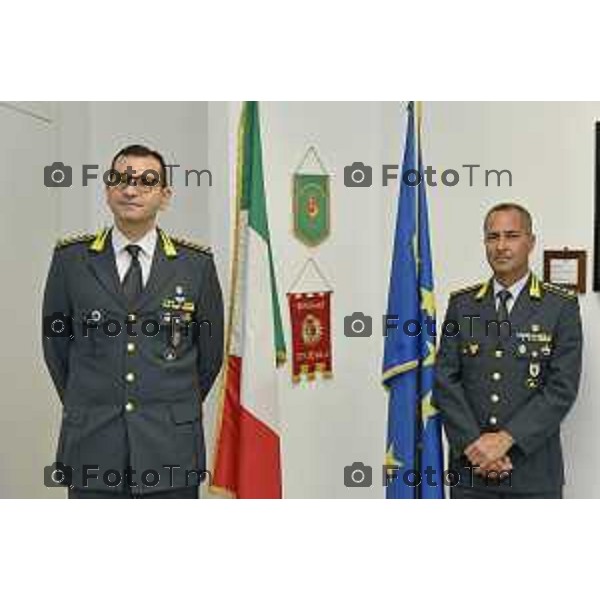 Tiziano Manzoni/LaPresse 28-7- 2025 Italia Cronaca Bergamo nuovo comandnate Comando Provinciale Giuardia di Finanza Col. Filippo Ivan Bixio saluta Giovanni Fontana (occhiali)