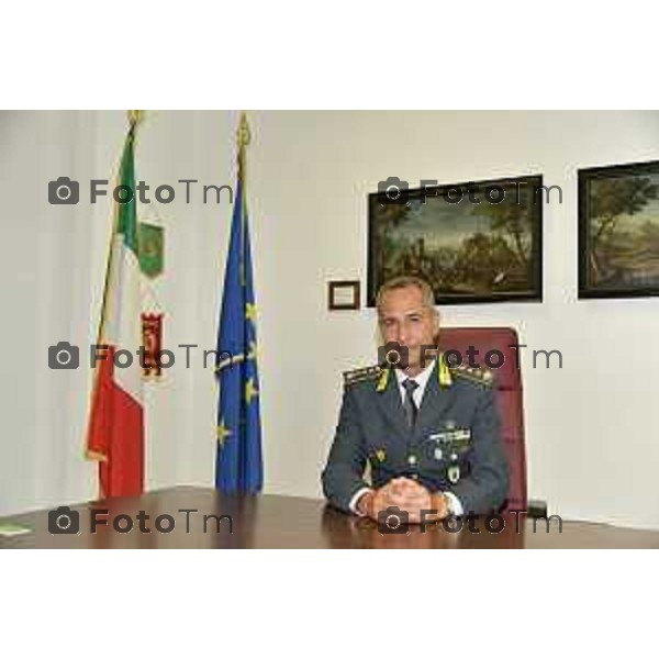 Tiziano Manzoni/LaPresse 28-7- 2025 Italia Cronaca Bergamo nuovo comandnate Comando Provinciale Giuardia di Finanza Col. Filippo Ivan Bixio saluta Giovanni Fontana (occhiali)