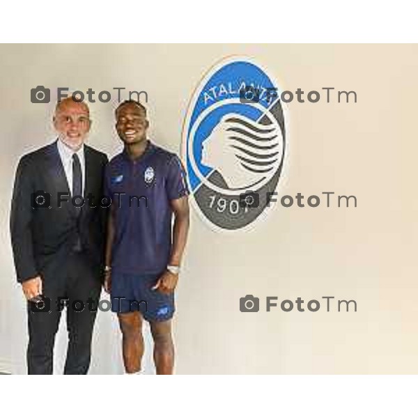 Tiziano Manzoni/LaPresse Bergamo, Italia SPORT Zingonia Centro Atalanta Calcio presentazione Kamaldeen Sulemana 2025/26