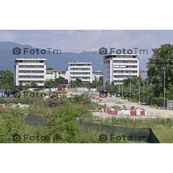 Tiziano Manzoni/LaPresse 5-7- 2025 Italia Cronaca Bergamosopralluogo stampa per illustrare l’avvio del cantiere di realizzazione del 2 sottopassi ciclopedonali Parco Ovest 1 e Parco Ovest 2, con l’inizio della spinta del tunnel. Ne parlerà l’assessore alla riqualificazione urbana Francesco Valesini con i tecnici.