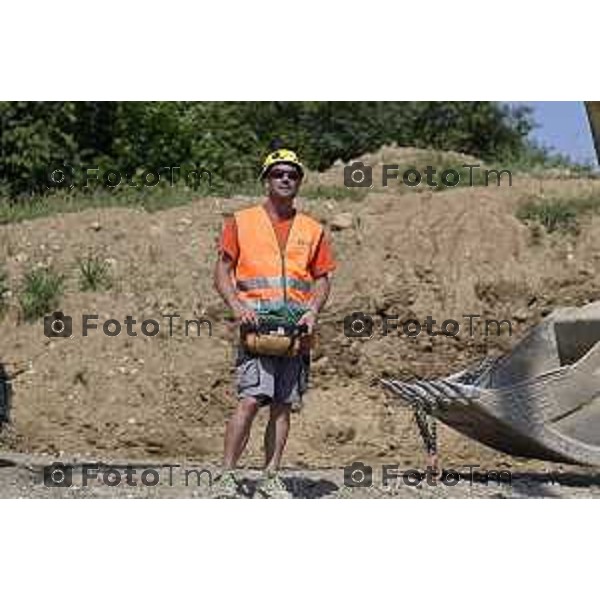 Tiziano Manzoni/LaPresse 5-7- 2025 Italia Cronaca Bergamosopralluogo stampa per illustrare l’avvio del cantiere di realizzazione del 2 sottopassi ciclopedonali Parco Ovest 1 e Parco Ovest 2, con l’inizio della spinta del tunnel. Ne parlerà l’assessore alla riqualificazione urbana Francesco Valesini con i tecnici.