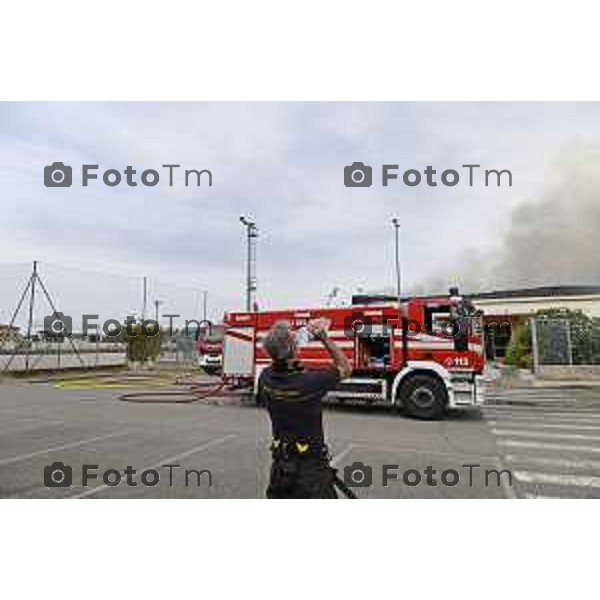Tiziano Manzoni/LaPresse 14-8 2025 Italia Cronaca Bergamo Ghisalba BG incendio piscine dopo la fine dei lavori
