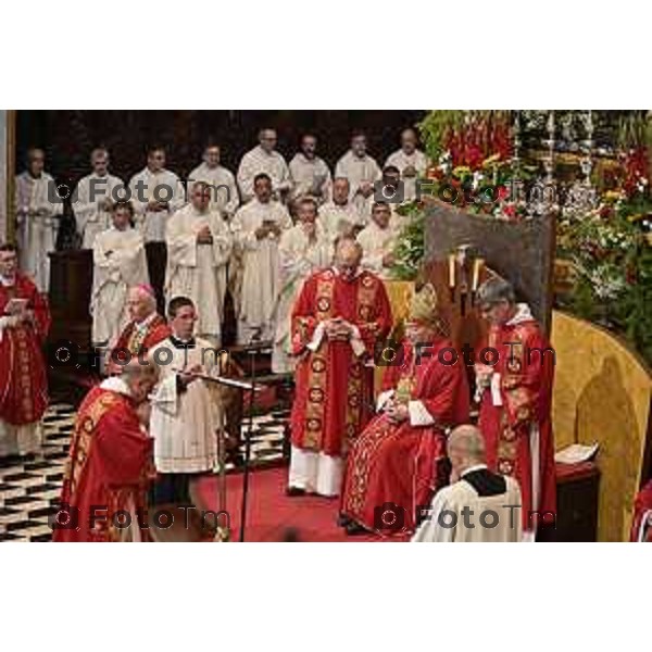 Tiziano Manzoni/LaPresse 26-08 2025 Italia Cronaca Bergamo Sant’Alessandro, patrono della città Messa con il Vescovo Beschi Monsignor Bonicelli e gruppi folcloristici bolivia macedoni montengro