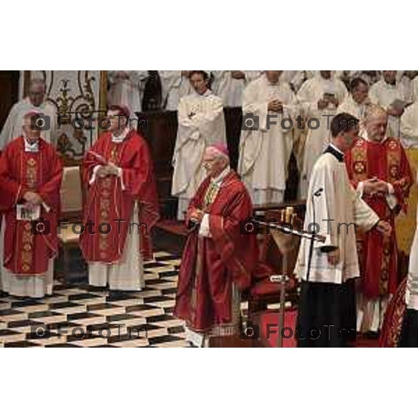 Tiziano Manzoni/LaPresse 26-08 2025 Italia Cronaca Bergamo Sant’Alessandro, patrono della città Messa con il Vescovo Beschi Monsignor Bonicelli e gruppi folcloristici bolivia macedoni montengro