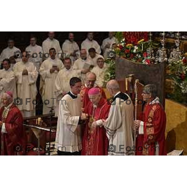 Tiziano Manzoni/LaPresse 26-08 2025 Italia Cronaca Bergamo Sant’Alessandro, patrono della città Messa con il Vescovo Beschi Monsignor Bonicelli e gruppi folcloristici bolivia macedoni montengro