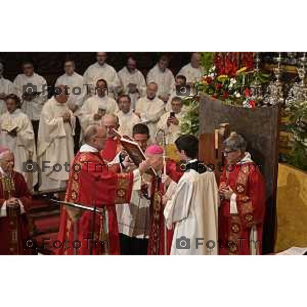 Tiziano Manzoni/LaPresse 26-08 2025 Italia Cronaca Bergamo Sant’Alessandro, patrono della città Messa con il Vescovo Beschi Monsignor Bonicelli e gruppi folcloristici bolivia macedoni montengro