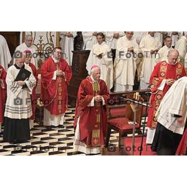 Tiziano Manzoni/LaPresse 26-08 2025 Italia Cronaca Bergamo Sant’Alessandro, patrono della città Messa con il Vescovo Beschi Monsignor Bonicelli e gruppi folcloristici bolivia macedoni montengro