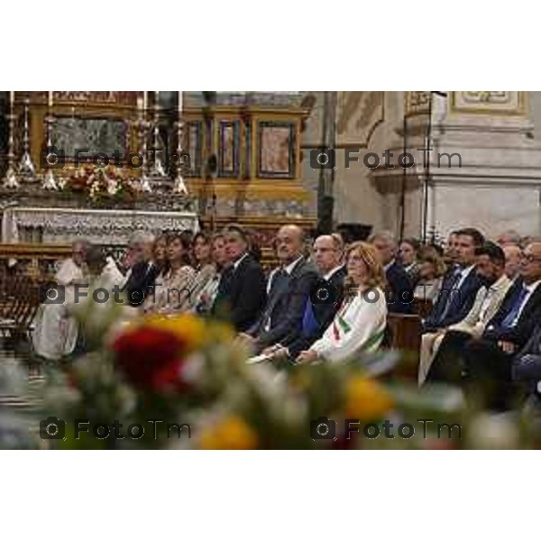 Tiziano Manzoni/LaPresse 26-08 2025 Italia Cronaca Bergamo Sant’Alessandro, patrono della città Messa con il Vescovo Beschi Monsignor Bonicelli e gruppi folcloristici bolivia macedoni montengro