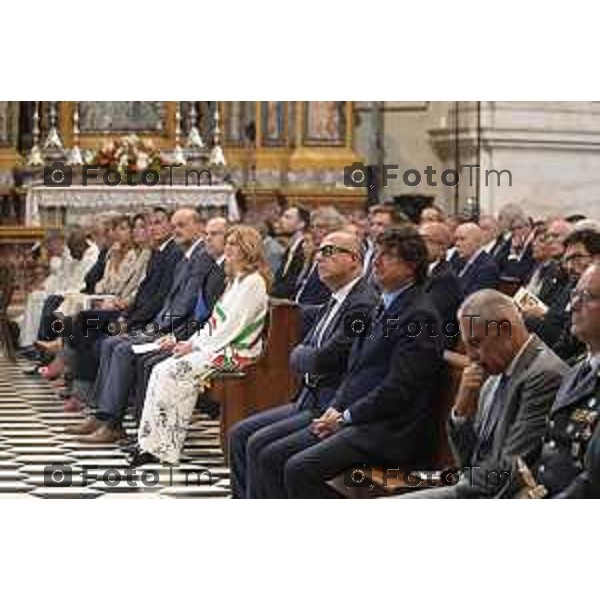 Tiziano Manzoni/LaPresse 26-08 2025 Italia Cronaca Bergamo Sant’Alessandro, patrono della città Messa con il Vescovo Beschi Monsignor Bonicelli e gruppi folcloristici bolivia macedoni montengro