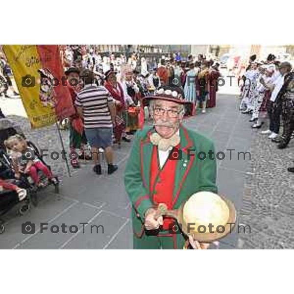 Tiziano Manzoni/LaPresse 26-08 2025 Italia Cronaca Bergamo Sant’Alessandro, patrono della città Messa con il Vescovo Beschi Monsignor Bonicelli e gruppi folcloristici bolivia macedoni montengro Raffaele Tintori Giupi