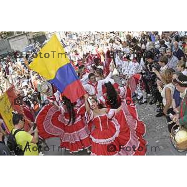 Tiziano Manzoni/LaPresse 26-08 2025 Italia Cronaca Bergamo Sant’Alessandro, patrono della città Messa con il Vescovo Beschi Monsignor Bonicelli e gruppi folcloristici bolivia macedoni montengro