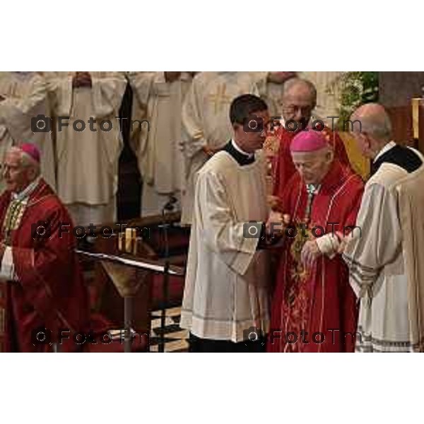Tiziano Manzoni/LaPresse 26-08 2025 Italia Cronaca Bergamo Sant’Alessandro, patrono della città Messa con il Vescovo Beschi Monsignor Bonicelli e gruppi folcloristici bolivia macedoni montengro