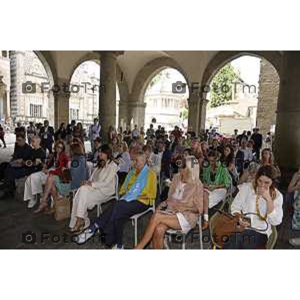Tiziano Manzoni/LaPresse 05-9- 2025 Italia Cronaca Bergamo presentazione Landscape Festival I Maestri del Paesaggio quindicesima edizione Protagonista dell\'edizione 2025 sarà Sarah Price, tra le voci più influenti del Landscape design contemporaneo, che firmerà la nuova visione della Green Square in Piazza Vecchia, cuore simbolico del Festival.