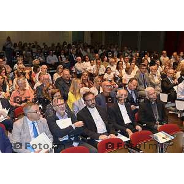 Tiziano Manzoni/LaPresse 8--9- 2025 Italia Cronaca Bergamo Bergamo presentazione del manifesto Scuole dell\'Opera Sant\'Alessandro