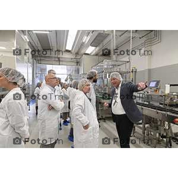 Tiziano Manzoni/LaPresse 10-9- 2025 Italia CronacaBergamo Visita azienda Allegrini a Grassobio Ad Gianluigi Fornoni direttore stablimento bg Josta Fratelli