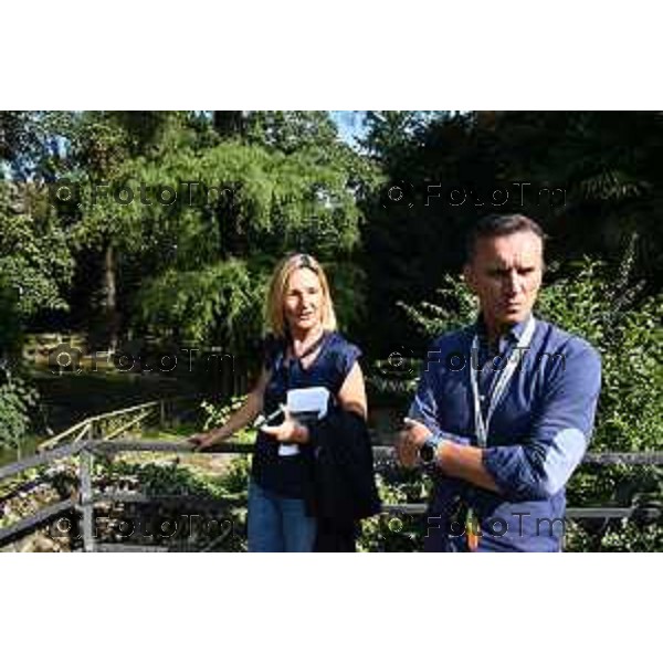Tiziano Manzoni/LaPresse 11-9- 2025 Italia Cronaca Bergamo illustrazione restauro del laghetto del Parco Marenzi Oriana Ruzzini con il responsabile servizio verde pubblico Warner Ravanelli e l\'agronomo Filippo Grasso.