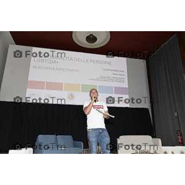 Tiziano Manzoni/LaPresse 13-9- 2025 Italia CronacaBergamo incontro sul tema della genitorialità delle persone LGBTQIA+, affido e di adozione. l’omolesbobitransfobia