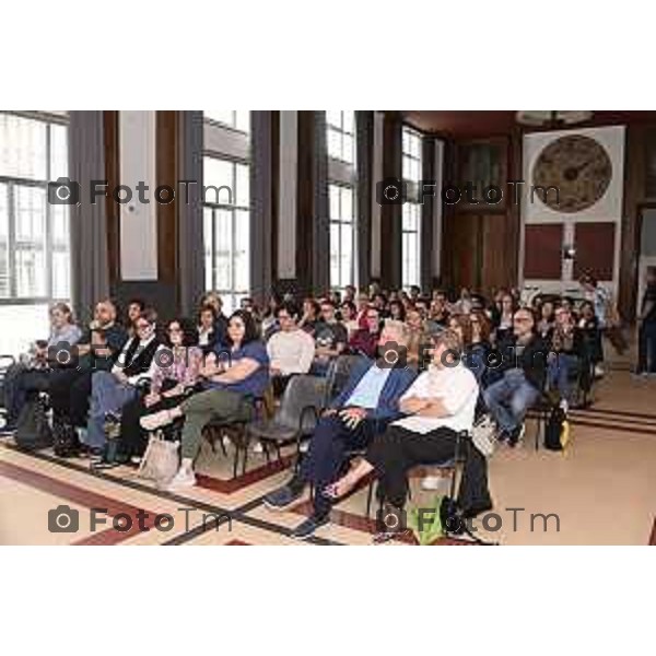 Tiziano Manzoni/LaPresse 13-9- 2025 Italia CronacaBergamo incontro sul tema della genitorialità delle persone LGBTQIA+, affido e di adozione. l’omolesbobitransfobia