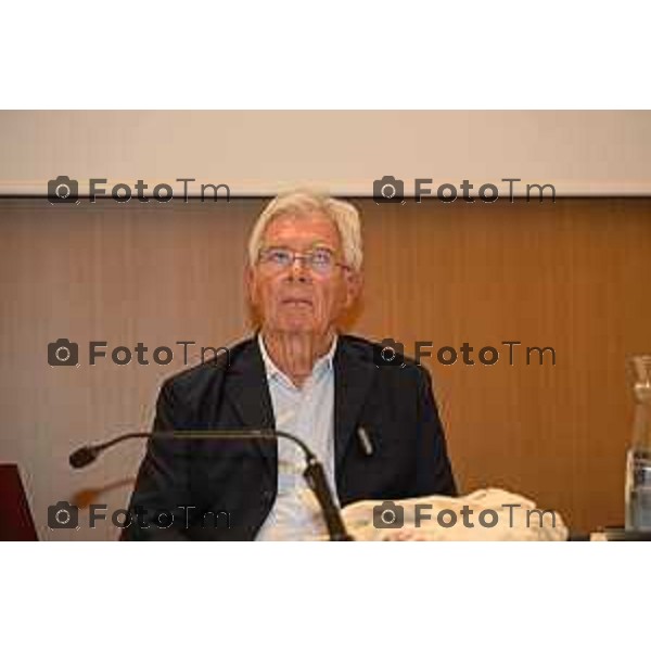 Tiziano Manzoni/LaPresse 19-9- 2025 nella foto il tavolo e i relatori Claudio Martelli, Maria Elena Boschi, Giorgio Gori, Emilio Delbono e Mattia Palazzi Italia Cronaca Bergamo che promuovono la nascita del nuovo circolo Matteotti a Bergamo Cristina Parodi