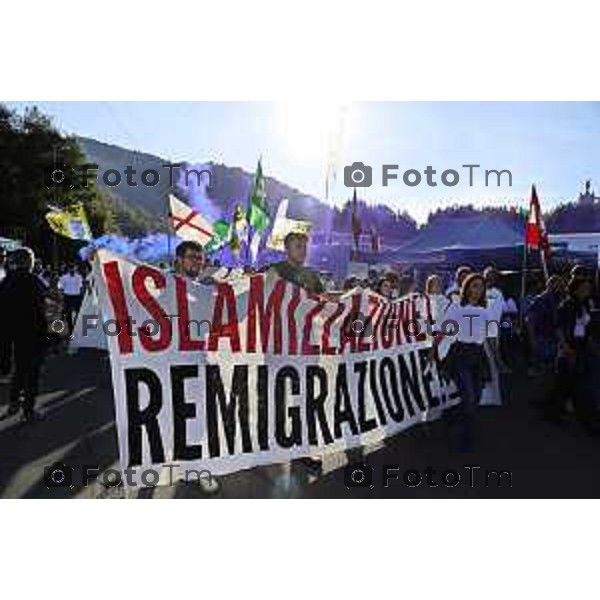 Tiziano Manzoni/LaPresse 20-9- 2025 Italia Cronaca Bergamo Pontida BG raduno leghista sul pratone corteo dei Giovani Padani