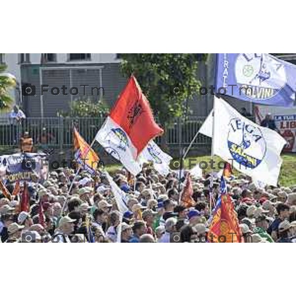 Tiziano Manzoni/LaPresse 21-09- 2025 Italia Cronaca Pontida Bergamo raduno Leghista sul prato del paese Lombardo Matteo Salvini 2025