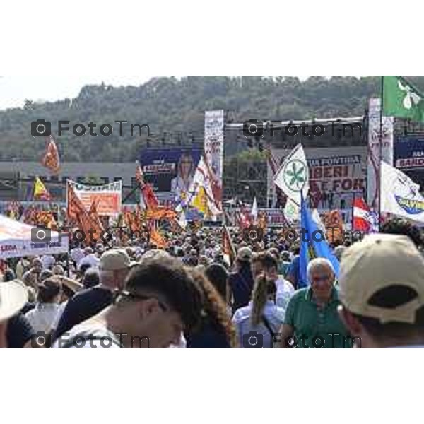 Tiziano Manzoni/LaPresse 21-09- 2025 Italia Cronaca Pontida Bergamo raduno Leghista sul prato del paese Lombardo Matteo Salvini 2025