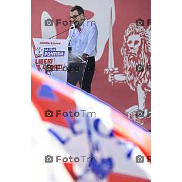 Tiziano Manzoni/LaPresse 21-09- 2025 Italia Cronaca Pontida Bergamo raduno Leghista sul prato del paese Lombardo Matteo Salvini 2025