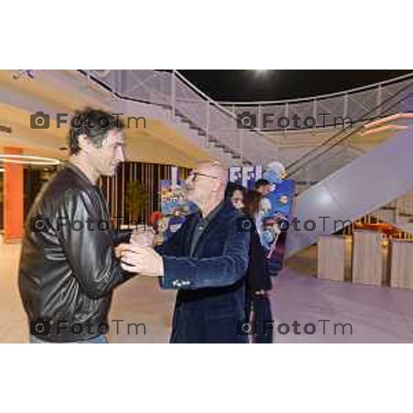 Tiziano Manzoni/LaPresse 5-9- 2025 Italia Cronaca BergamoCurno Max Angioni incontrerà il pubblico al Notorious Cinemas del film "Esprimi un desiderio" insieme al regista Volfango De Biasi.