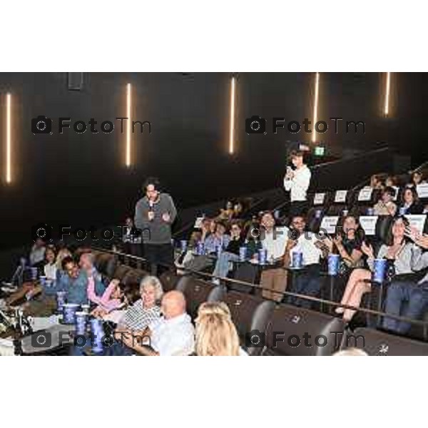 Tiziano Manzoni/LaPresse 5-9- 2025 Italia Cronaca BergamoCurno Max Angioni incontrerà il pubblico al Notorious Cinemas del film "Esprimi un desiderio" insieme al regista Volfango De Biasi.