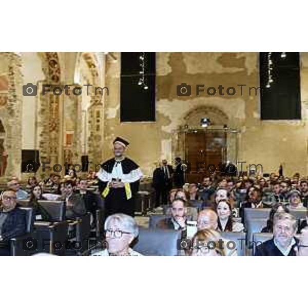 Tiziano Manzoni/LaPresse26-9- 2025 Italia Cronaca Bergamo dottorande e ai dottorandi del XLI ciclo, Rettore prof. Sergio Cavalieri e del prof. Gianpietro Cossali, Direttore della Scuola di Alta Formazione Davide Vettore (Ingegneria e Scienze Applicate) e la dott.ssa Gaia Cristinziano (Studi umanistici transculturali). prof.ssa Sigrid Adriaenssens della Princeton University
