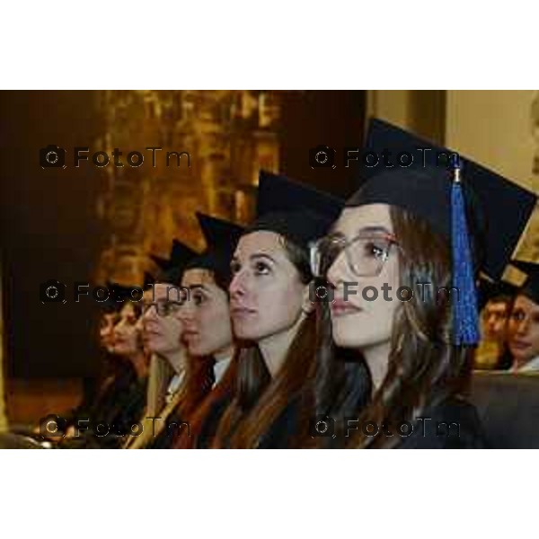 Tiziano Manzoni/LaPresse26-9- 2025 Italia Cronaca Bergamo dottorande e ai dottorandi del XLI ciclo, Rettore prof. Sergio Cavalieri e del prof. Gianpietro Cossali, Direttore della Scuola di Alta Formazione Davide Vettore (Ingegneria e Scienze Applicate) e la dott.ssa Gaia Cristinziano (Studi umanistici transculturali). prof.ssa Sigrid Adriaenssens della Princeton University