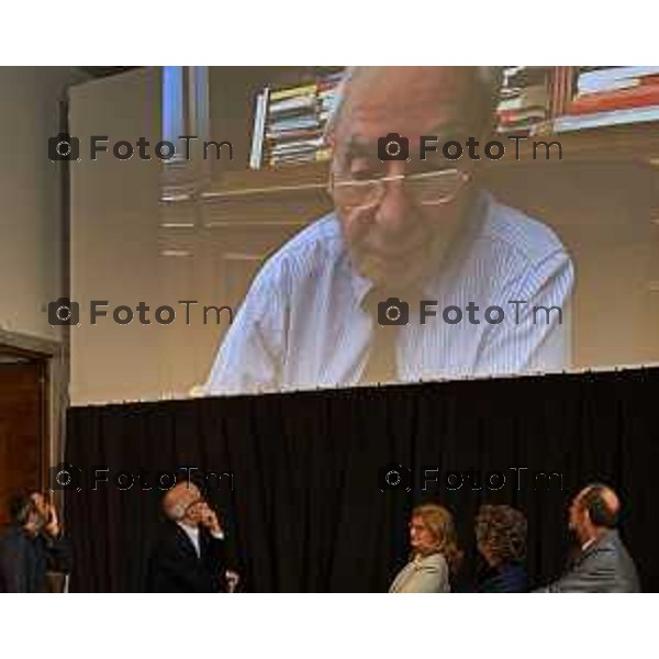 Tiziano Manzoni/LaPresse 30-9- 2025 Italia Cronaca Bergamo conferenza "un progetto con la città” che vede protagonisti la Fondazione A.J.Zaninoni e il Comune di Bergamo in occasione dei 25 anni della Fondazione. Sindaca Elena Carnevali, la Presidente della Fondazione A.J.Zaninoni Pia Locatelli, l’assessore alla Rigenerazione urbana Francesco Valesini. Interverrà in collegamento, il professor Giuliano Amato, Presidente emerito della Corte Costituzionale.