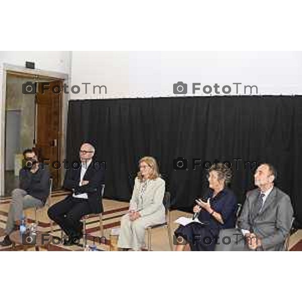 Tiziano Manzoni/LaPresse 30-9- 2025 Italia Cronaca Bergamo conferenza "un progetto con la città” che vede protagonisti la Fondazione A.J.Zaninoni e il Comune di Bergamo in occasione dei 25 anni della Fondazione. Sindaca Elena Carnevali, la Presidente della Fondazione A.J.Zaninoni Pia Locatelli, l’assessore alla Rigenerazione urbana Francesco Valesini. Interverrà in collegamento, il professor Giuliano Amato, Presidente emerito della Corte Costituzionale.