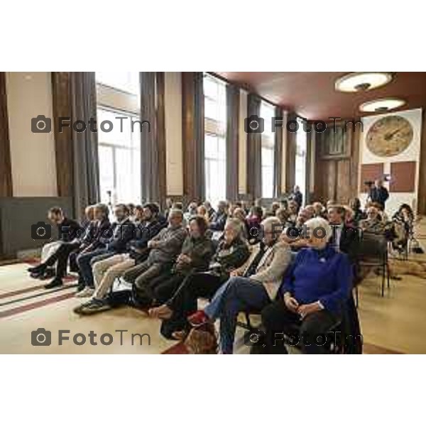 Tiziano Manzoni/LaPresse 30-9- 2025 Italia Cronaca Bergamo conferenza "un progetto con la città” che vede protagonisti la Fondazione A.J.Zaninoni e il Comune di Bergamo in occasione dei 25 anni della Fondazione. Sindaca Elena Carnevali, la Presidente della Fondazione A.J.Zaninoni Pia Locatelli, l’assessore alla Rigenerazione urbana Francesco Valesini. Interverrà in collegamento, il professor Giuliano Amato, Presidente emerito della Corte Costituzionale.