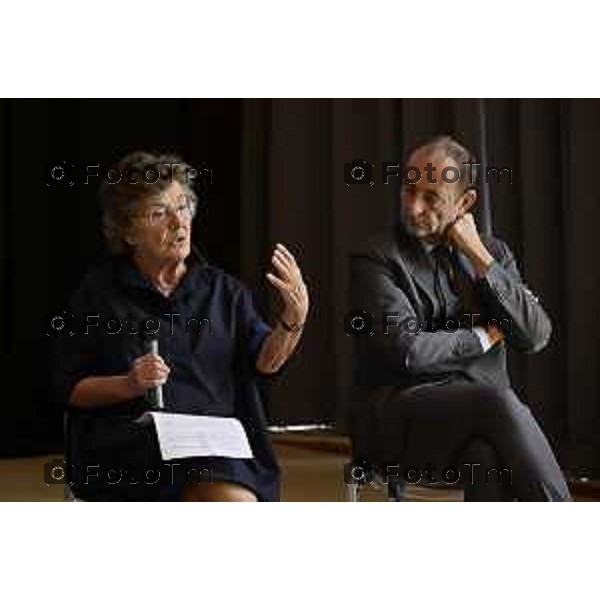 Tiziano Manzoni/LaPresse 30-9- 2025 Italia Cronaca Bergamo conferenza "un progetto con la città” che vede protagonisti la Fondazione A.J.Zaninoni e il Comune di Bergamo in occasione dei 25 anni della Fondazione. Sindaca Elena Carnevali, la Presidente della Fondazione A.J.Zaninoni Pia Locatelli, l’assessore alla Rigenerazione urbana Francesco Valesini. Interverrà in collegamento, il professor Giuliano Amato, Presidente emerito della Corte Costituzionale.