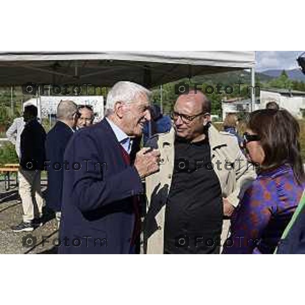 Tiziano Manzoni/LaPresse1-10- 2025 Italia Cronaca Albano Sant\'Alessandro (Bergamo), inaugurazione area di laminazione sul torrente Zerra, Attilio Fontana e l\'assessore Territorio e Sistemi verdi Gianluca Comazzi primo lotto. Sancinelli Montello e Fontana