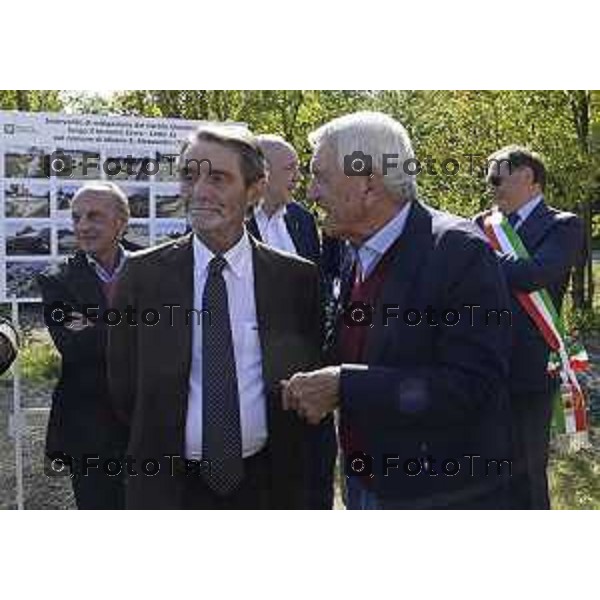 Tiziano Manzoni/LaPresse1-10- 2025 Italia Cronaca Albano Sant\'Alessandro (Bergamo), inaugurazione area di laminazione sul torrente Zerra, Attilio Fontana e l\'assessore Territorio e Sistemi verdi Gianluca Comazzi primo lotto. Sancinelli Montello e Fontana