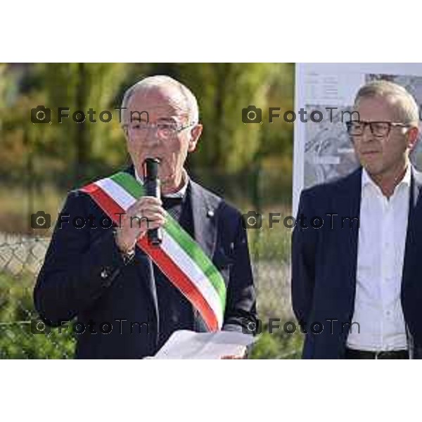Tiziano Manzoni/LaPresse1-10- 2025 Italia Cronaca Albano Sant\'Alessandro (Bergamo), inaugurazione area di laminazione sul torrente Zerra, Attilio Fontana e l\'assessore Territorio e Sistemi verdi Gianluca Comazzi primo lotto. Saranno presenti anche i sindaci di Albano Sant\'Alessandro Gianmario Zanga