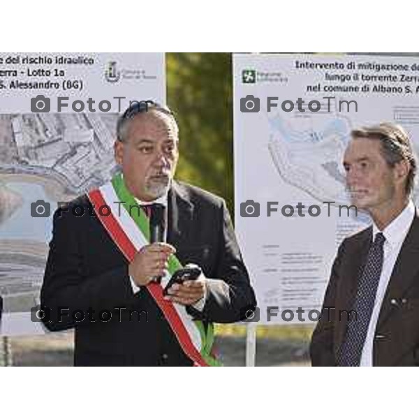 Tiziano Manzoni/LaPresse1-10- 2025 Italia Cronaca Albano Sant\'Alessandro (Bergamo), inaugurazione area di laminazione sul torrente Zerra, Attilio Fontana e l\'assessore Territorio e Sistemi verdi Gianluca Comazzi primo lotto. Torre de\' Roveri Matteo Lebbolo.i