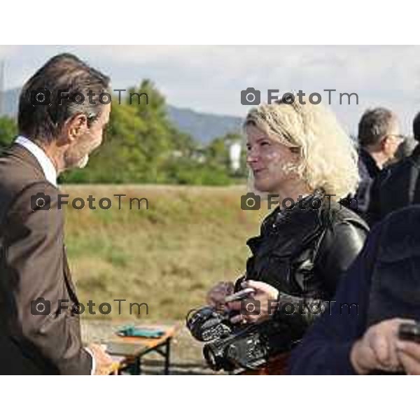Tiziano Manzoni/LaPresse1-10- 2025 Italia Cronaca Albano Sant\'Alessandro (Bergamo), inaugurazione area di laminazione sul torrente Zerra, Attilio Fontana e l\'assessore Territorio e Sistemi verdi Gianluca Comazzi primo lotto. Armeli Fontana